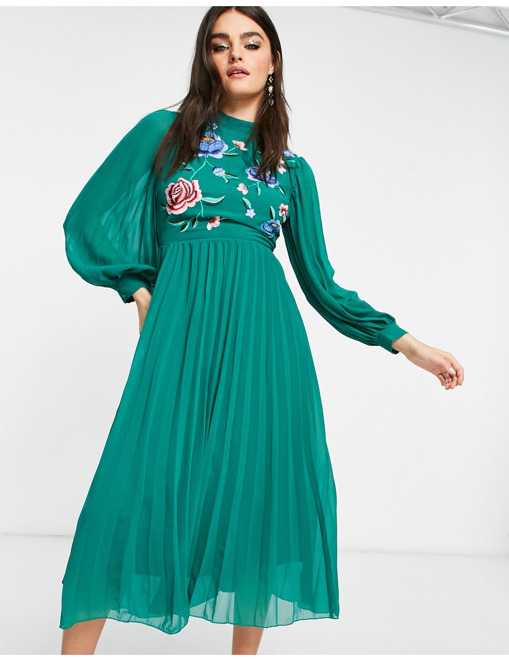 Pleated high neck midi dress with embroidery sale