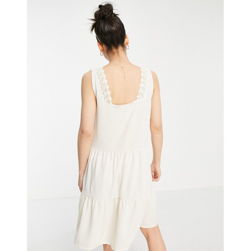 Vero Moda tiered lace trim...