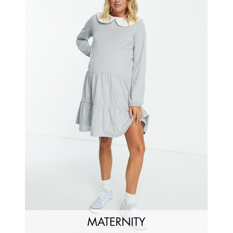 Pieces Maternity tiered...