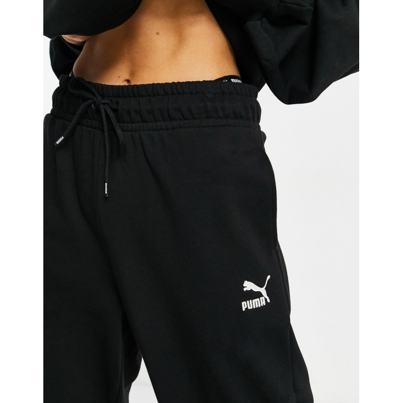 Puma classic relaxed jogger...