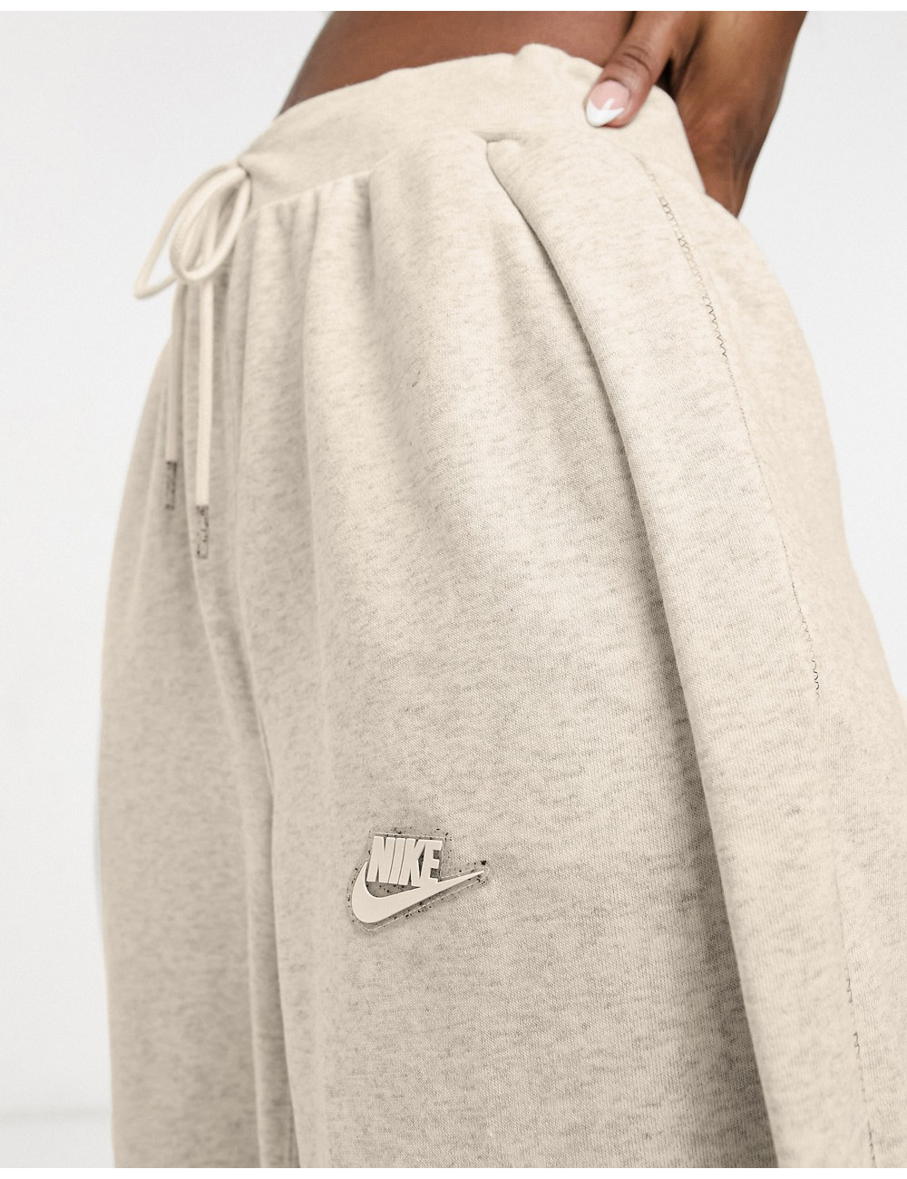 Nike Earth Day joggers in...