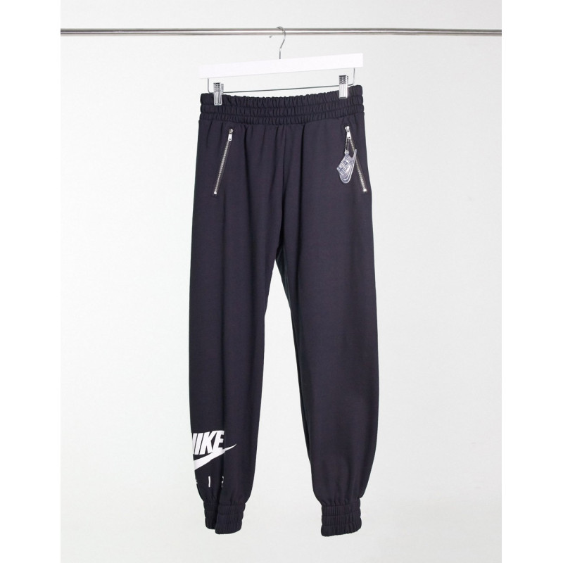 Nike Air zip pocket joggers...