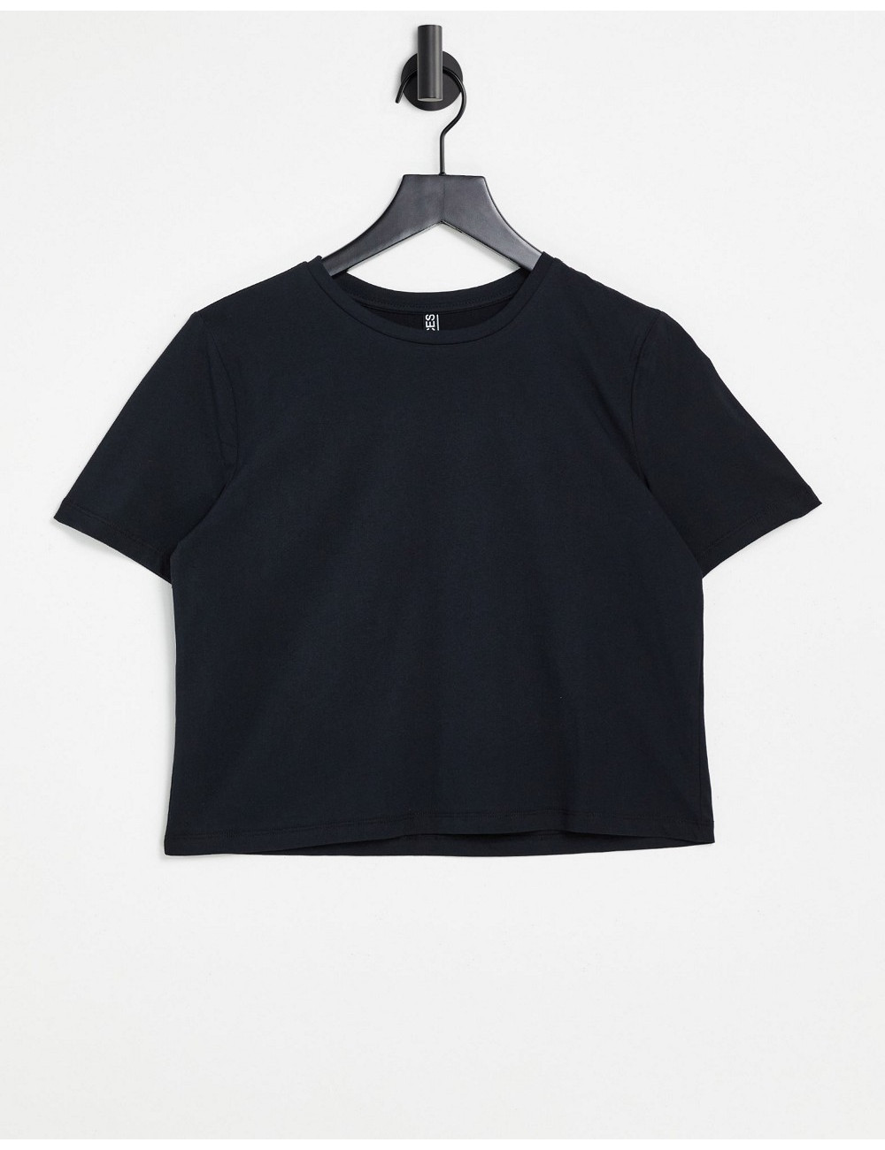Pieces crop t-shirt in black
