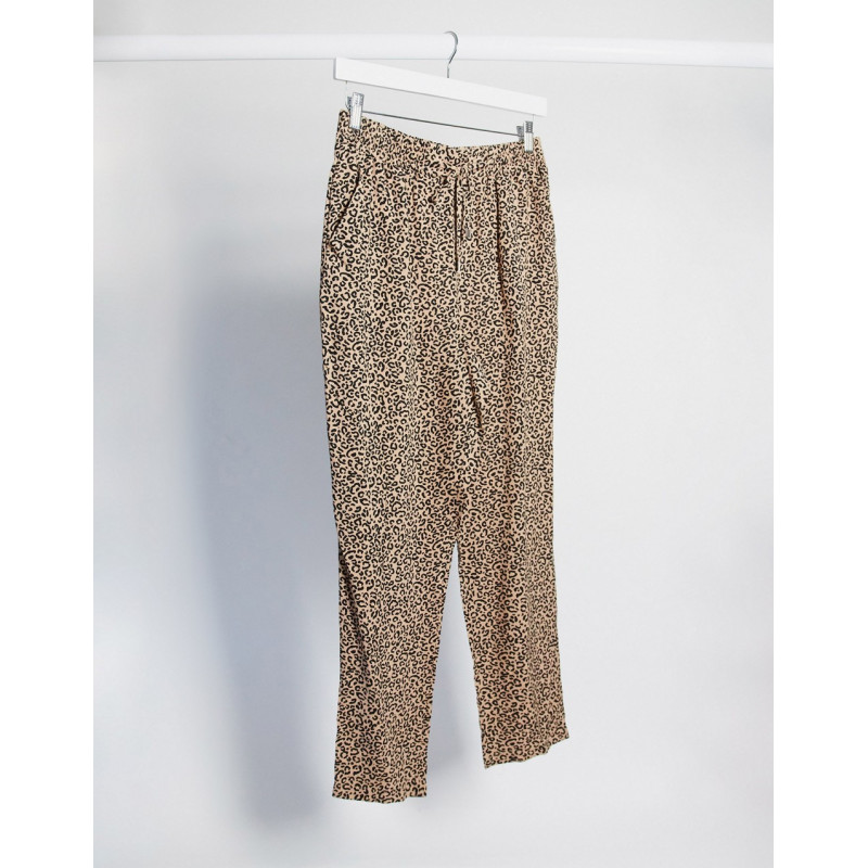 New Look jogger in animal...