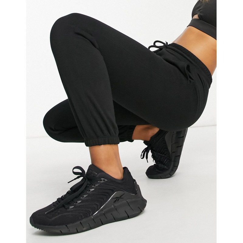 South Beach joggers in black