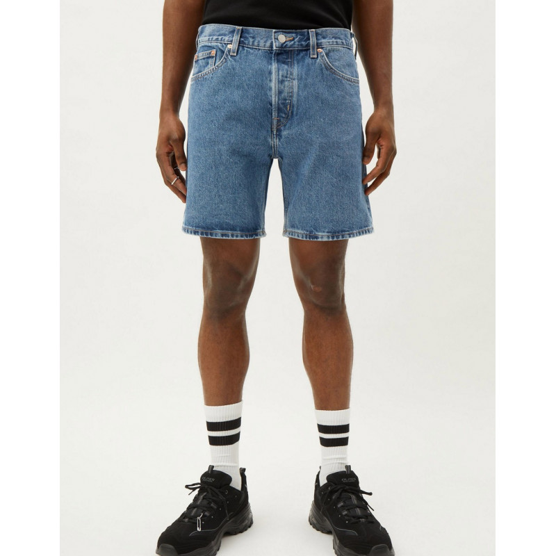 Weekday Vacant Shorts in...