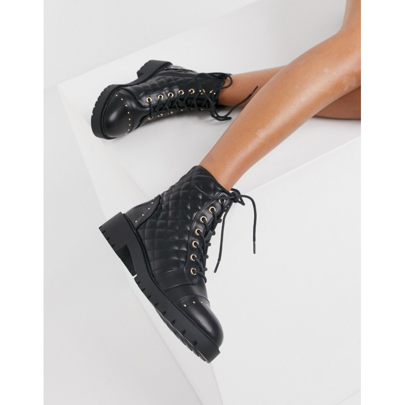 New Look quilted lace up...