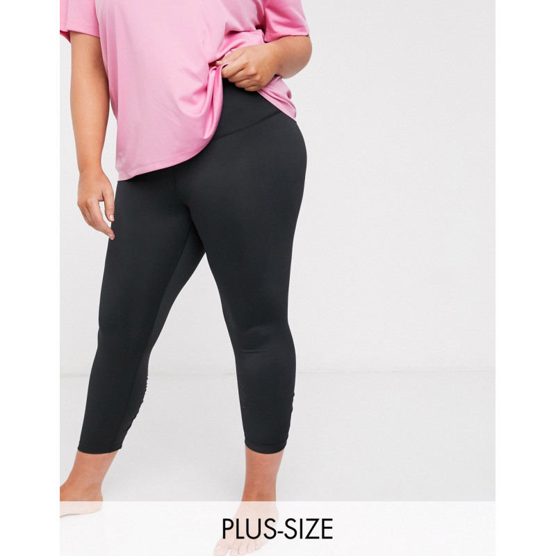 Nike Yoga Plus luxe cropped...