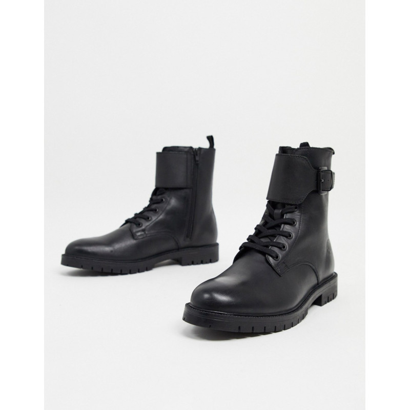 Pull&Bear lace up boots...