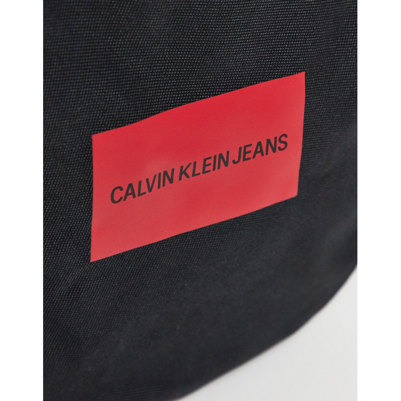 Calvin Klein logo holdall...