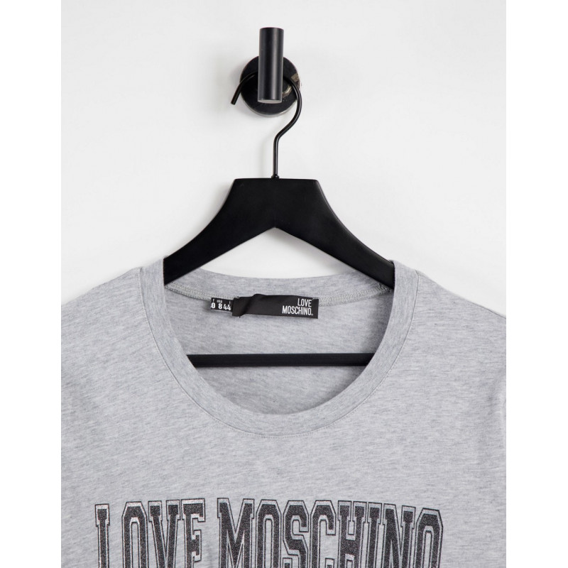 Love Moschino boxing logo...
