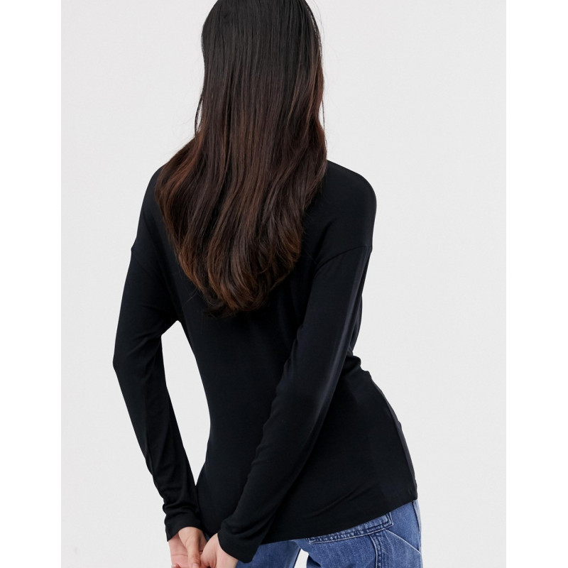 Only knot long sleeve top