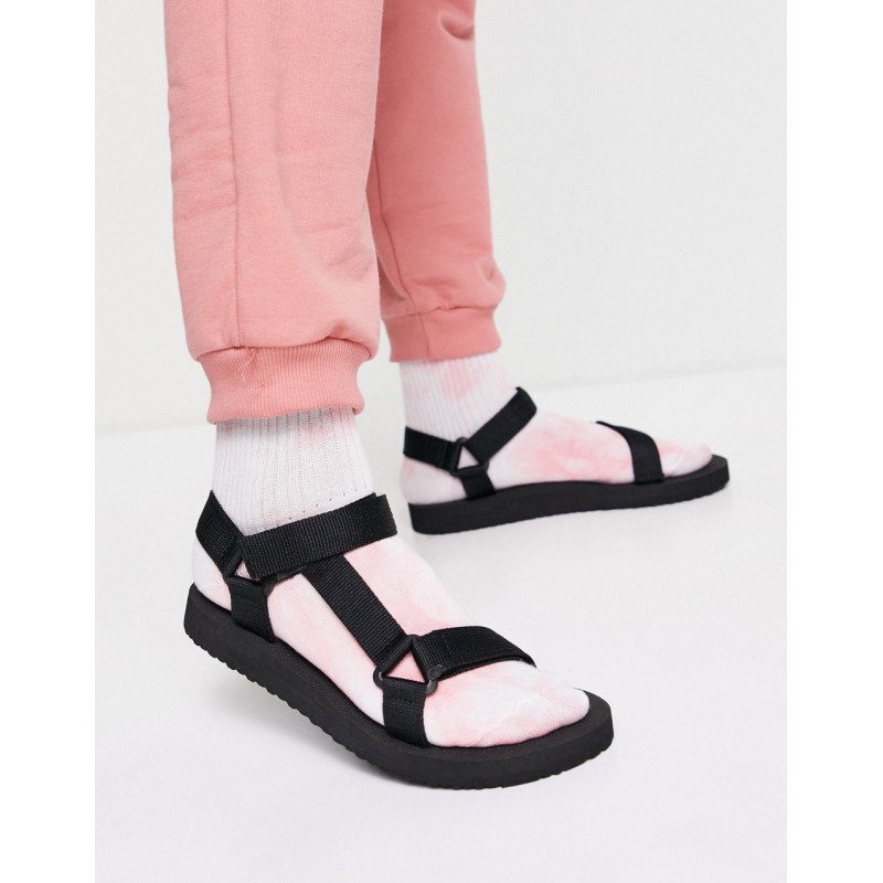 South Beach sporty sandals...