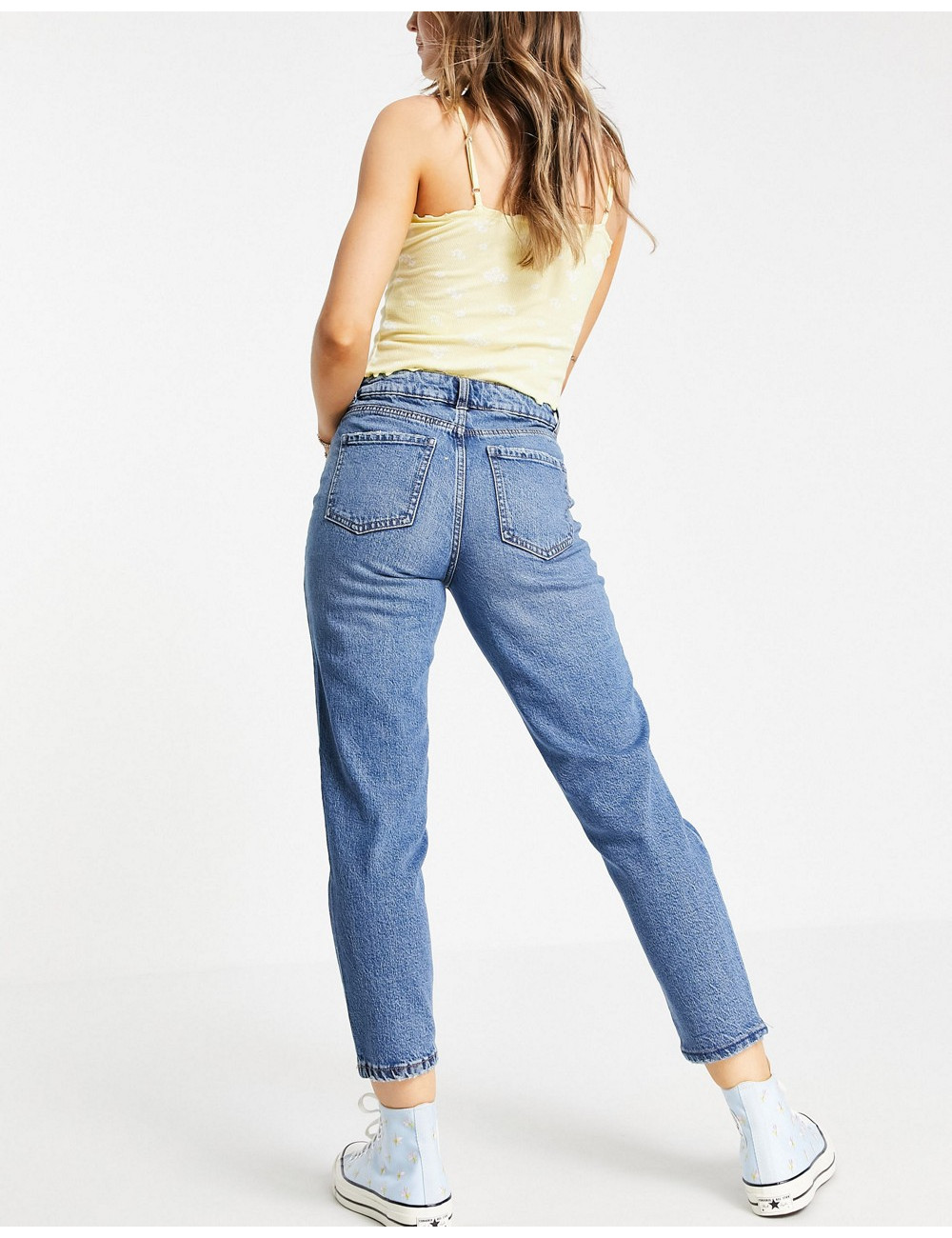 New Look ripped mom jean in...