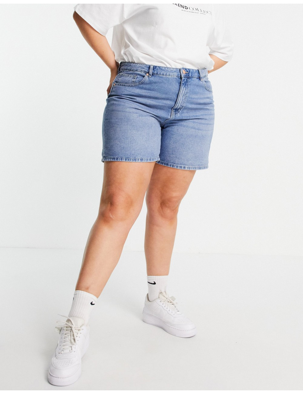 Only Curve denim shorts in...