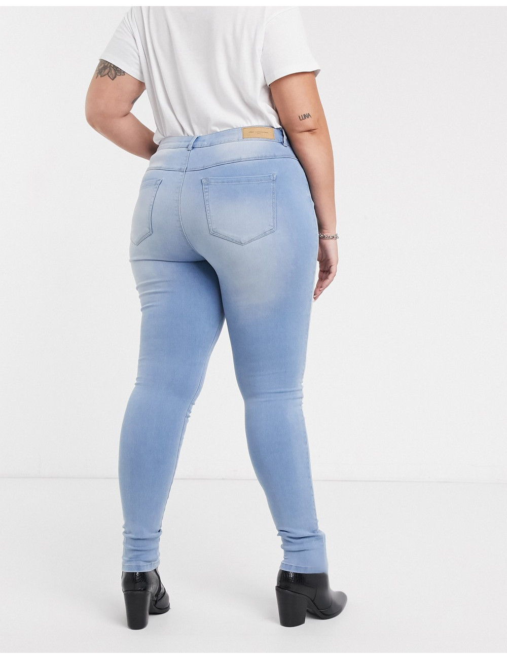 Only Curve skinny jean in...