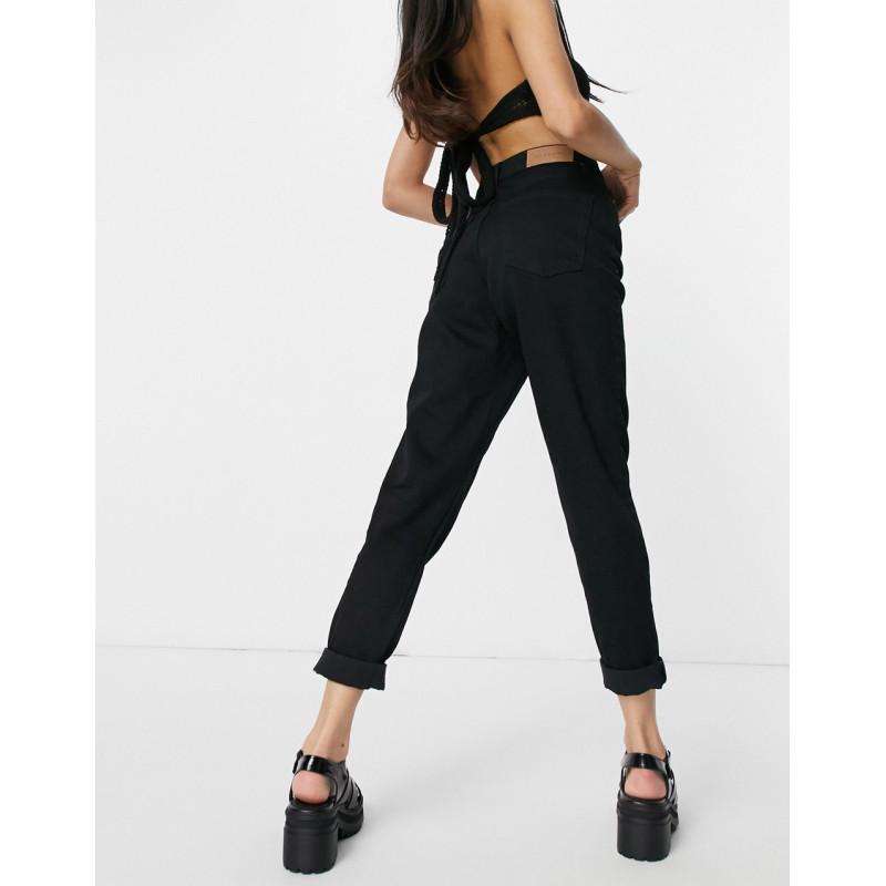 Topshop tapered mom jeans...