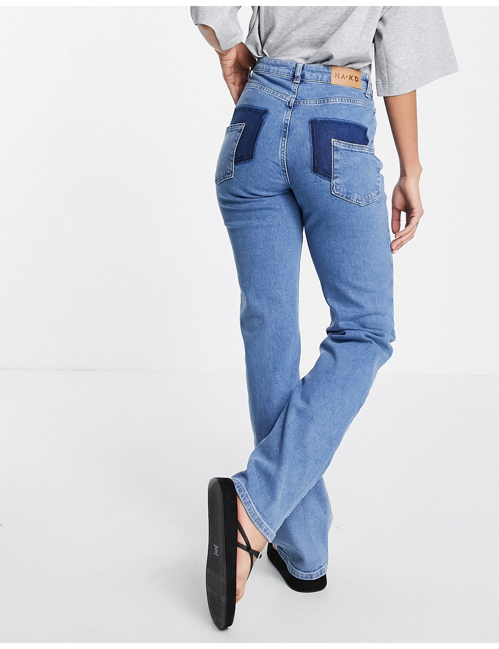 NA-KD straight leg jeans in...