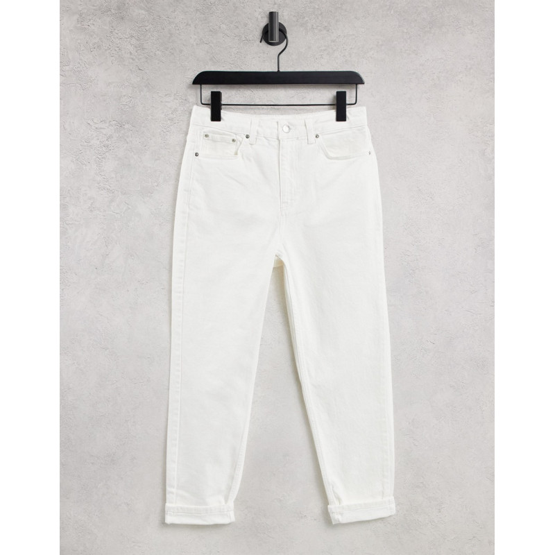 Topshop Mom tapered jeans...