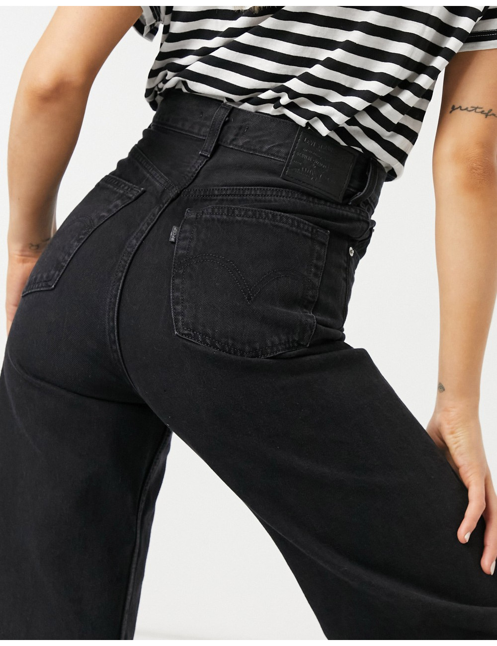 Levi's high loose jean in...