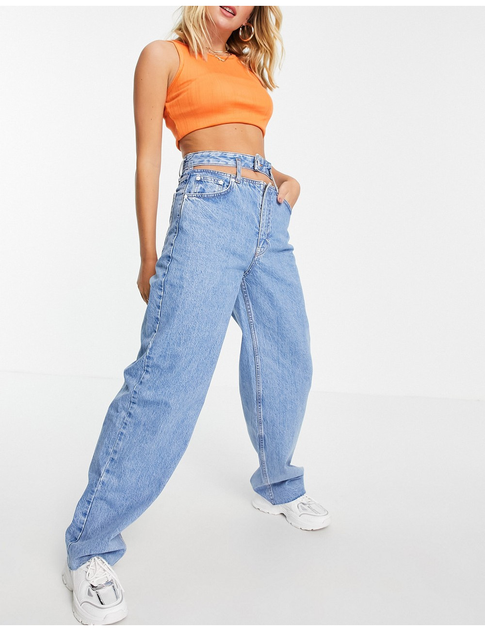 Pull&Bear cut out mom jeans...