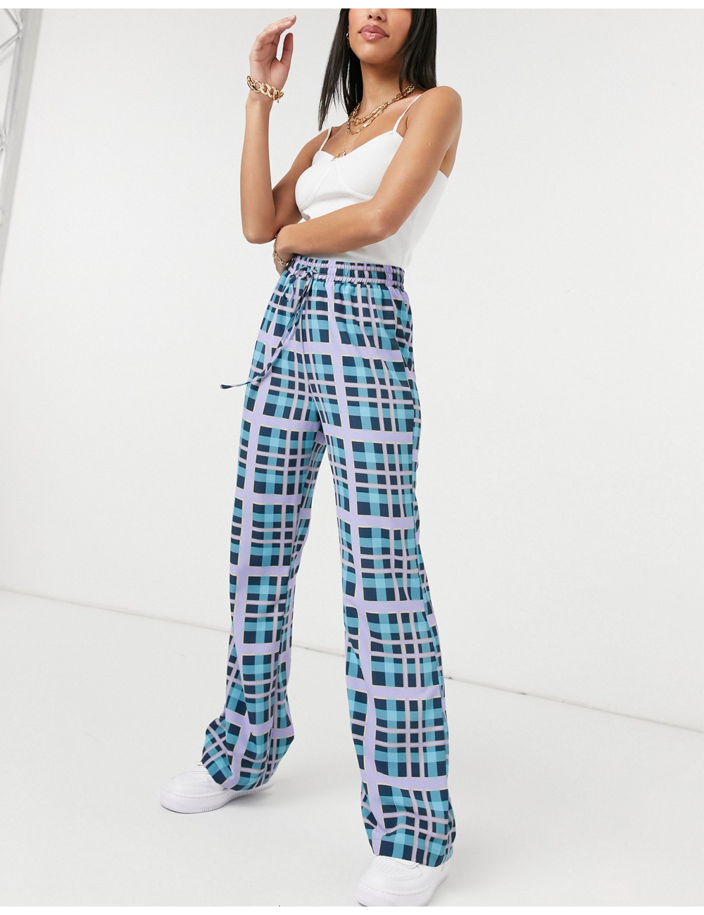 Glamorous relaxed trousers...