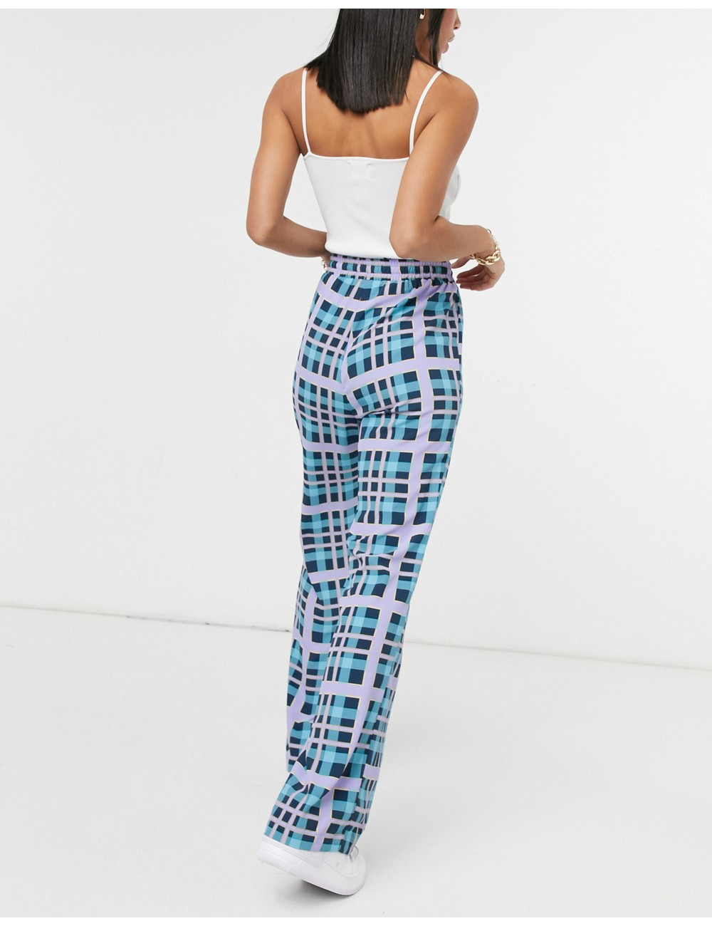 Glamorous relaxed trousers...