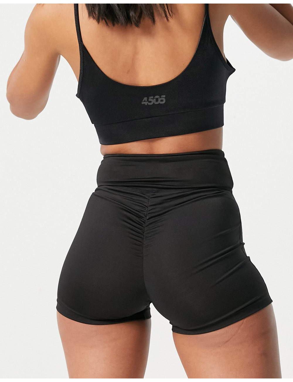 HIIT ruched short in black