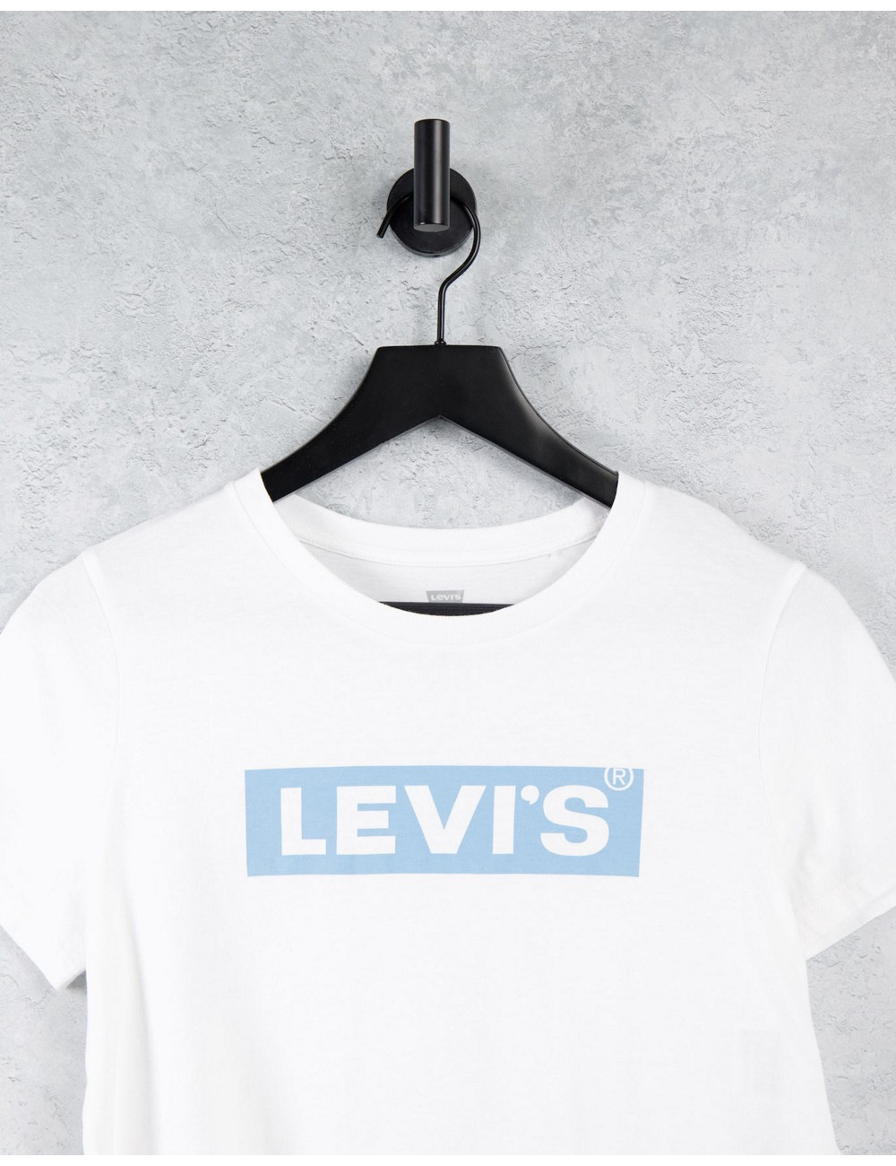 Levi's cropped logo t-shirt...