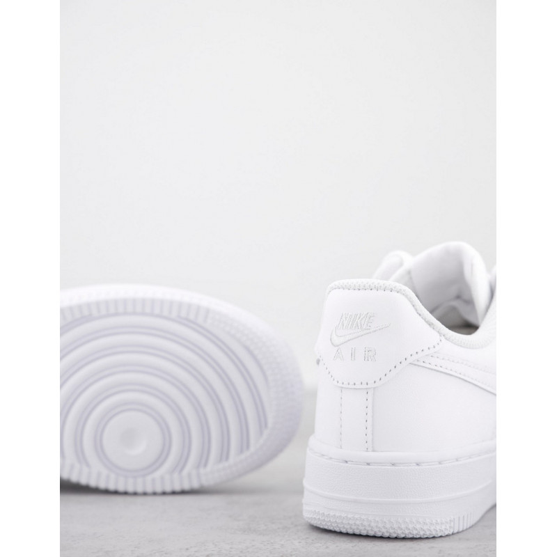 Nike Air Force 1 '07 in white