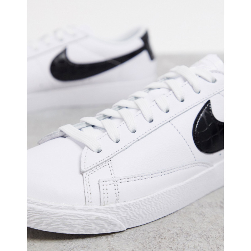 Nike Blazer Low in white...