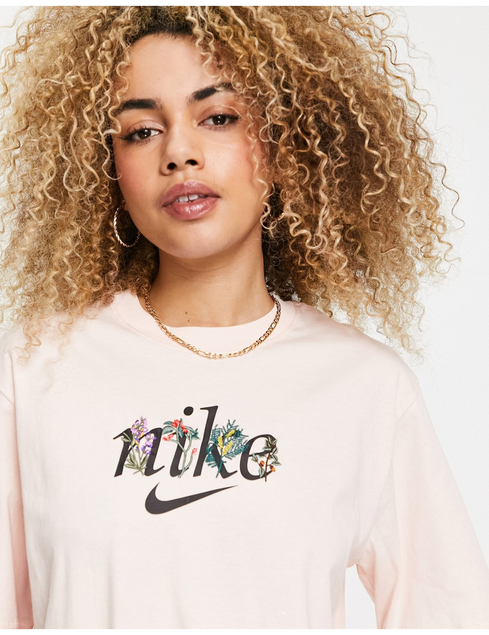 Nike boxy nature t-shirt in...