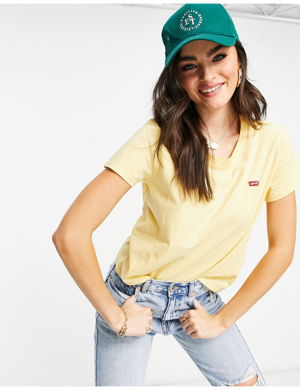 Levi's surf t-shirt in yellow