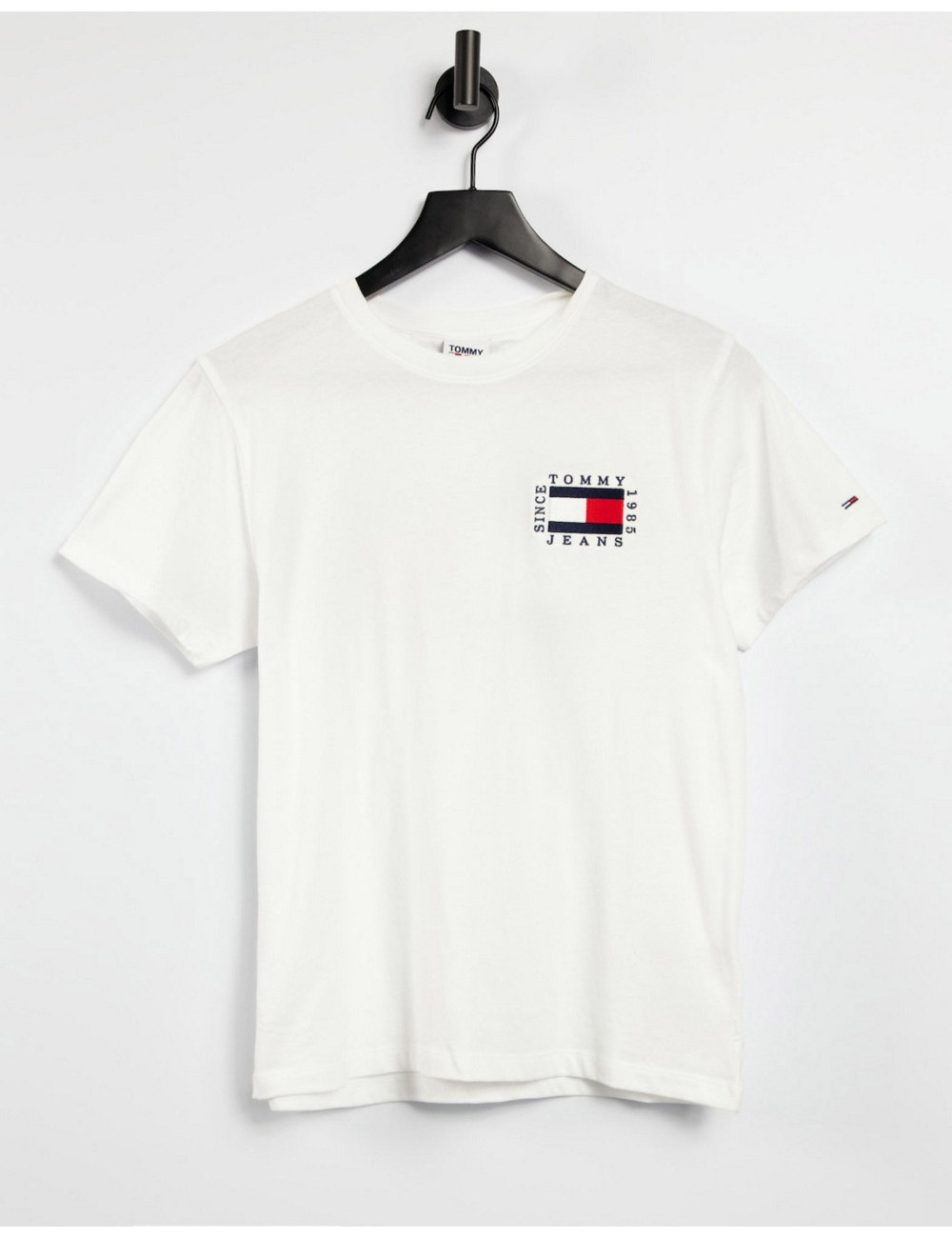 Tommy Jeans flag tee in white