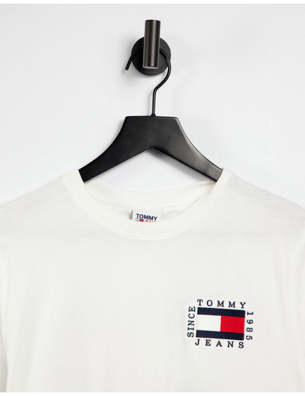 Tommy Jeans flag tee in white