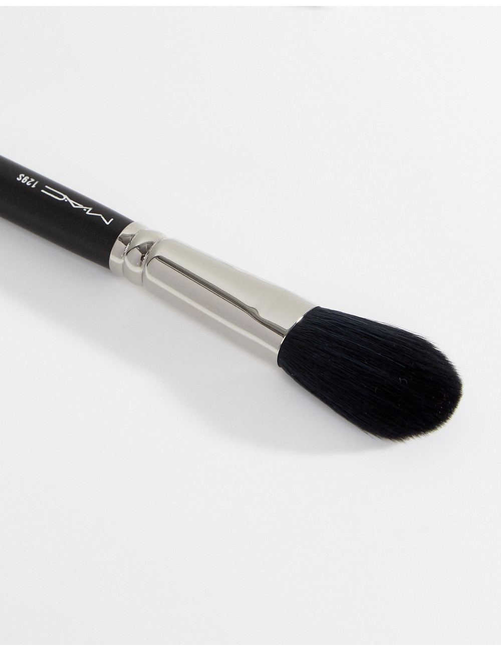 MAC 129S Powder / Blush Brush