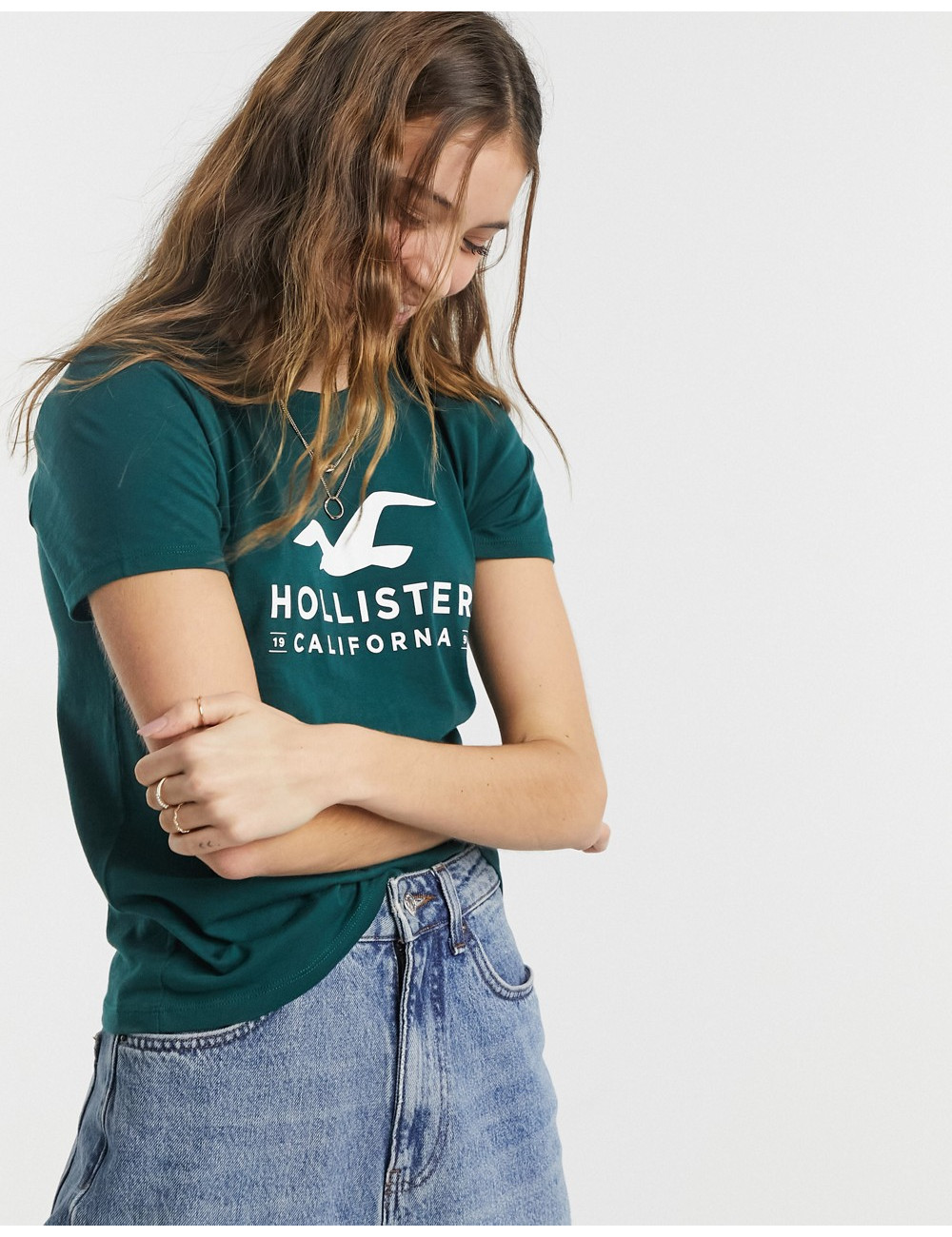 Hollister front logo tee in...