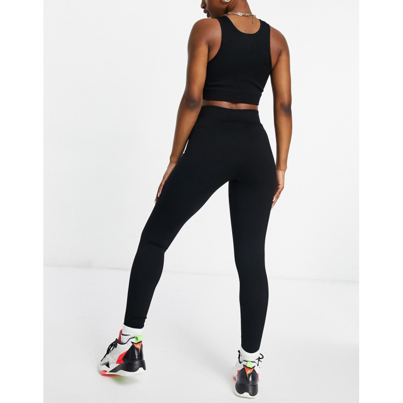 Missguided active co-ord...