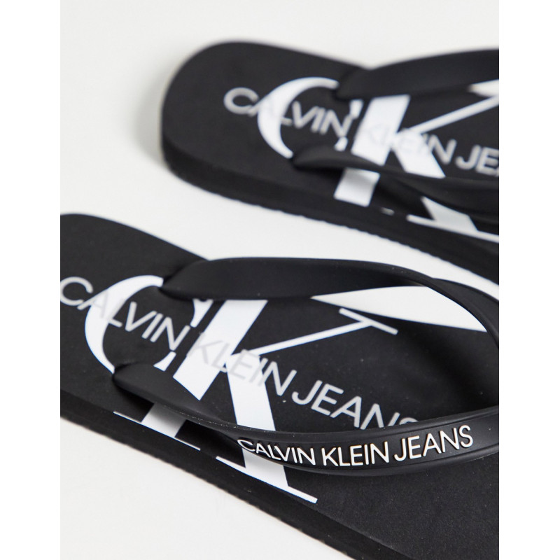 Calvin Klein Jeans flip...