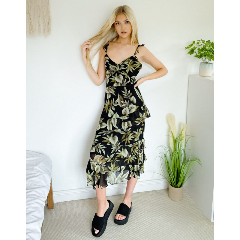 Oasis tiered dress in palm...