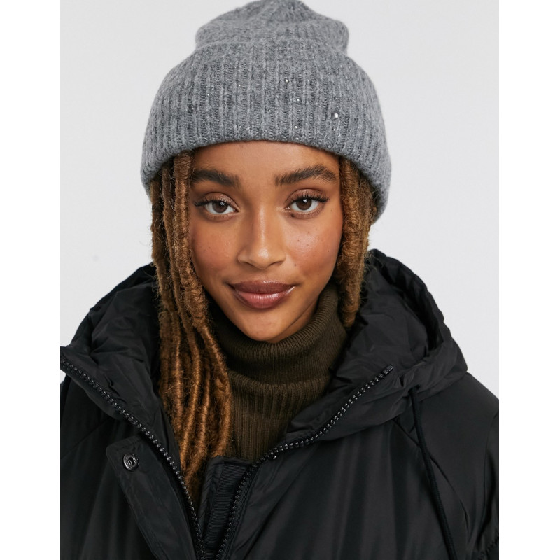 Pieces knitted beanie with...