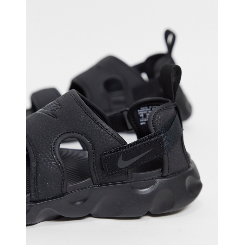 Nike Owaysis sandal in black