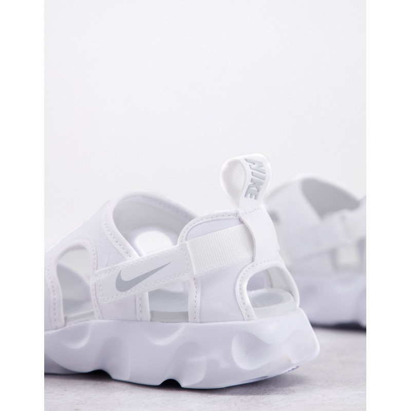 Nike Owaysis Sandals in white