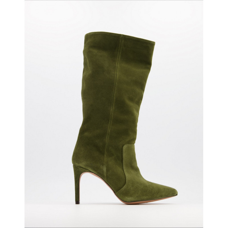 Reiss pointed ankle boots...