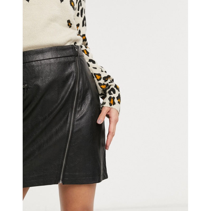 Oasis faux leather skirt in...