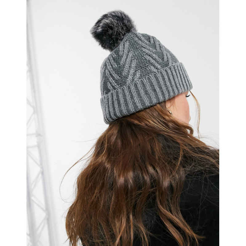 Boadmans knitted hat with...