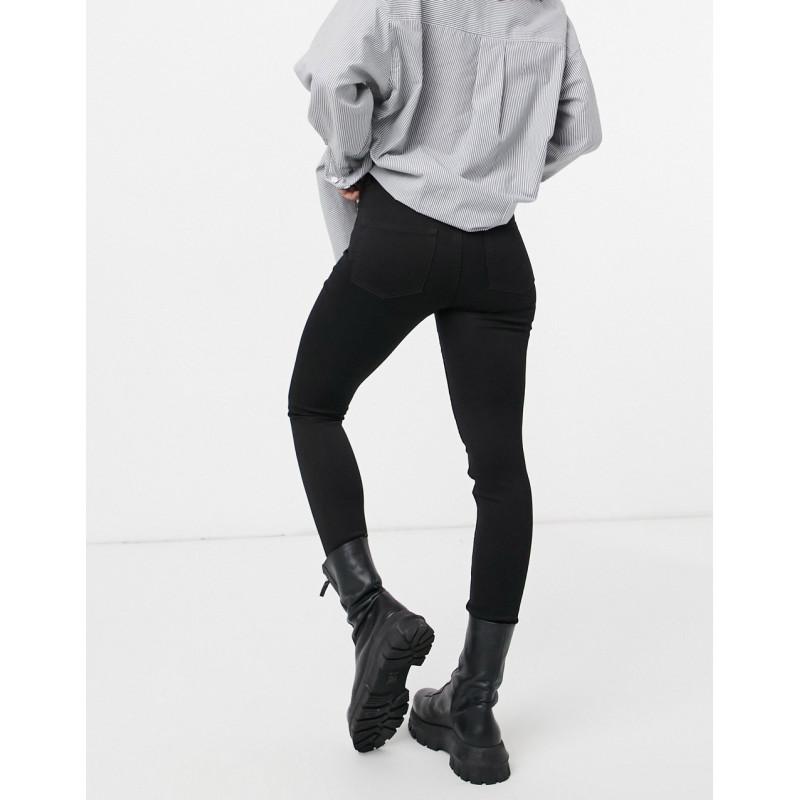 Monki skinny jeans in black