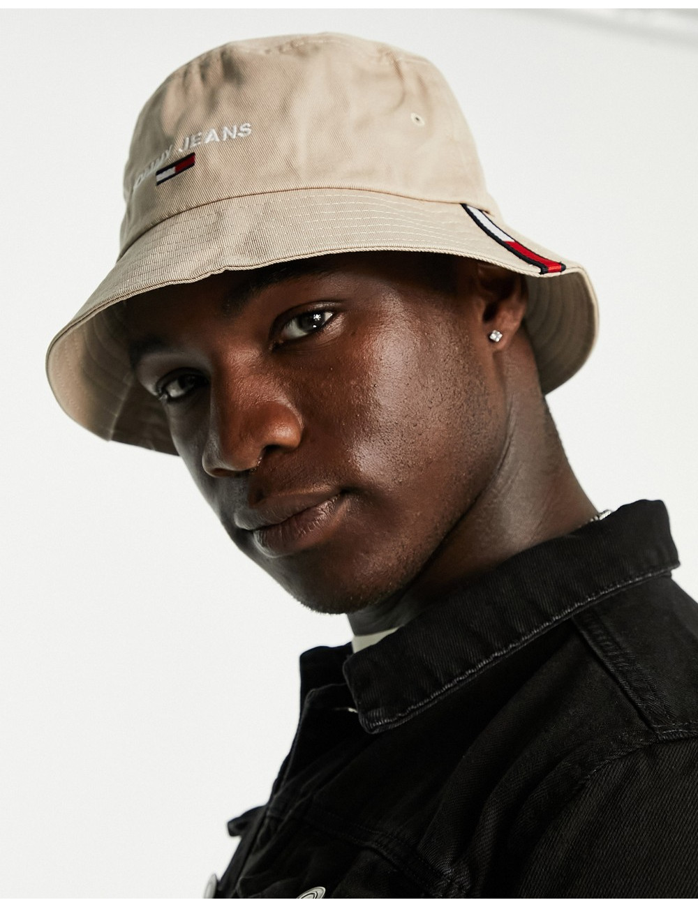 Tommy Jeans bucket hat with...