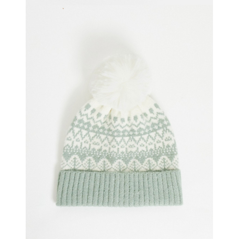 Pieces knitted fairisle hat...