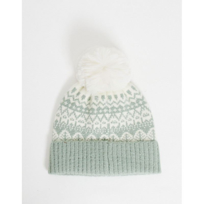 Pieces knitted fairisle hat...